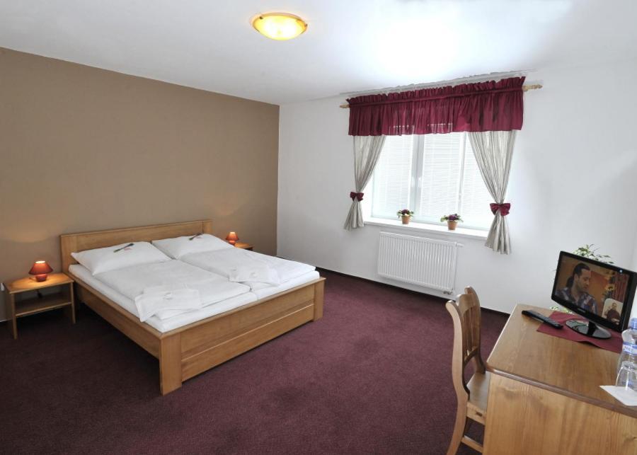 Pension U Vsech Certu Jičín Quarto foto