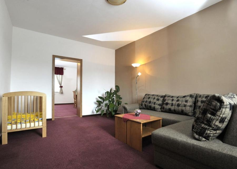 Pension U Vsech Certu Jičín Quarto foto
